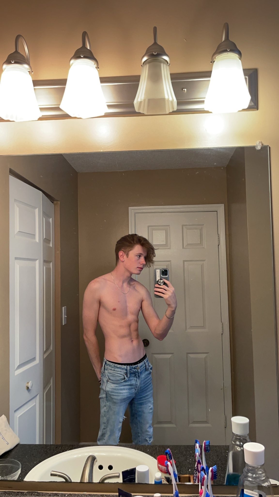 YouTube and TicTok Star @itsevanwade gay porn tube